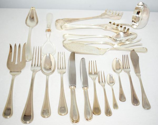SERVITO DI POSATE, SEC. XX IN STILE INGLESE  - Asta ANTIQUARIATO, COLLEZIONISMO E GIOIELLI - Poggio Bracciolini Casa d'Aste