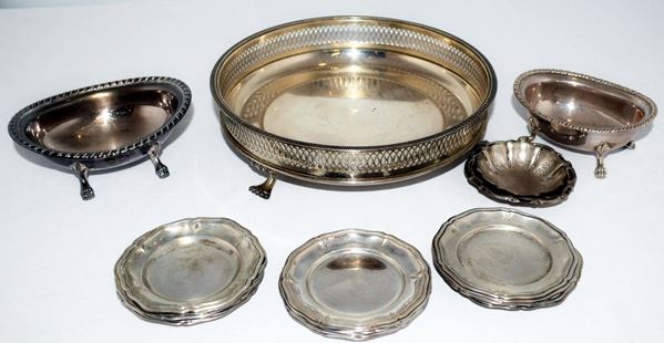 LOTTO DI DICIANNOVE OGGETTI, SEC. XX  - Asta ANTIQUARIATO, COLLEZIONISMO E GIOIELLI - Poggio Bracciolini Casa d'Aste