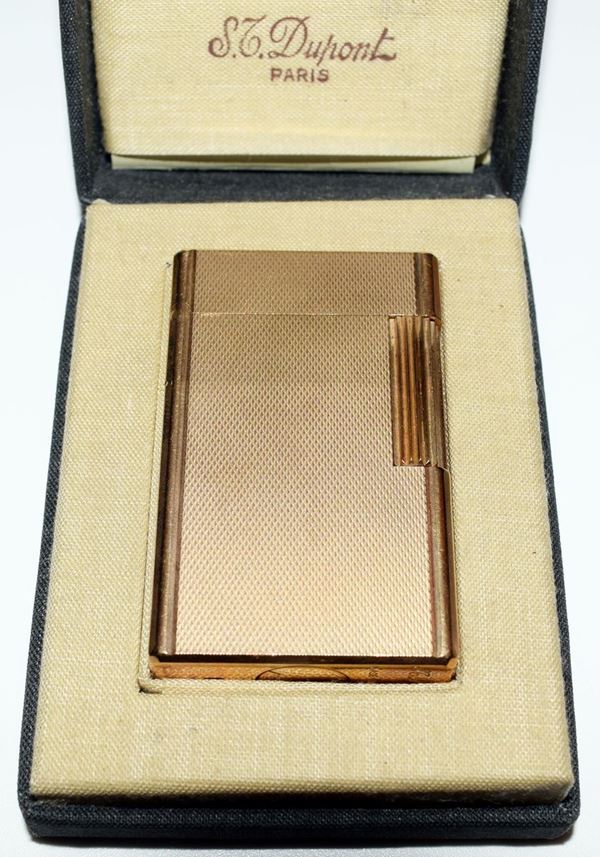 ACCENDINO DUPONT&nbsp; LAMINATO ORO