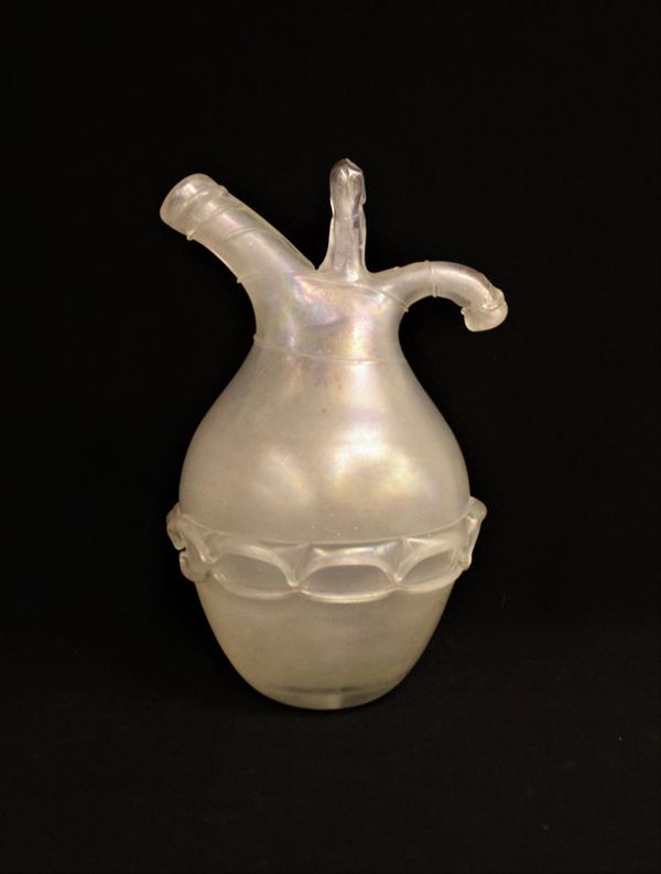 Fiasca, Murano, sec. XX, in vetro opalescente, alt. cm 43&nbsp;&nbsp;&nbsp;&nbsp;&nbsp;&nbsp;&nbsp;&nbsp;&nbsp;&nbsp;&nbsp;&nbsp;&nbsp;&nbsp;&nbsp;&nbsp;&nbsp;