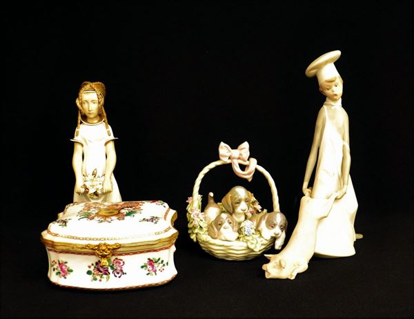 Quattro soprammobili, sec. XX, in porcellana,  - Asta ANTIQUARIATO, COLLEZIONISMO E GIOIELLI - Poggio Bracciolini Casa d'Aste