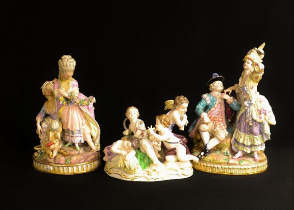 Tre gruppi, sec. XX, manifattura Meissen, in ceramica,