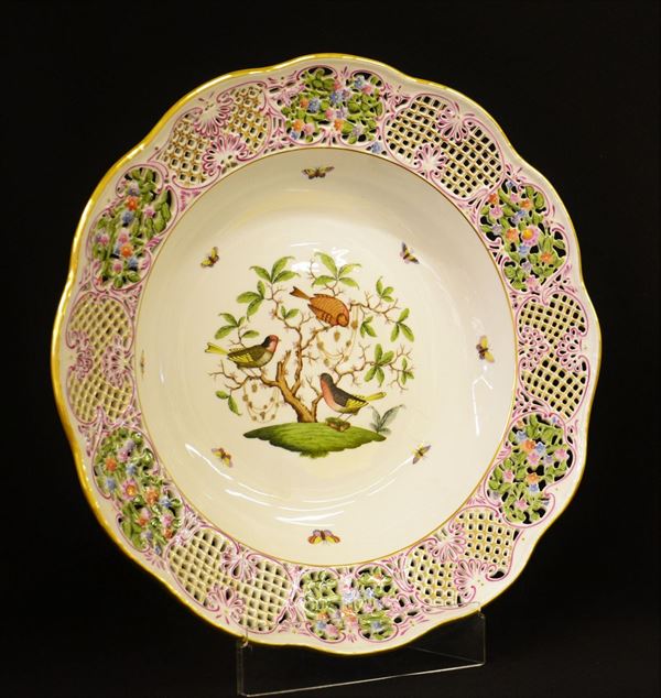 Grande piatto, sec. XX, manifattura Herend, in ceramica&nbsp;&nbsp;&nbsp;&nbsp;&nbsp;&nbsp;&nbsp;&nbsp;&nbsp;&nbsp;&nbsp;&nbsp;&nbsp;&nbsp;&nbsp;&nbsp;&nbsp;&nbsp;&nbsp;