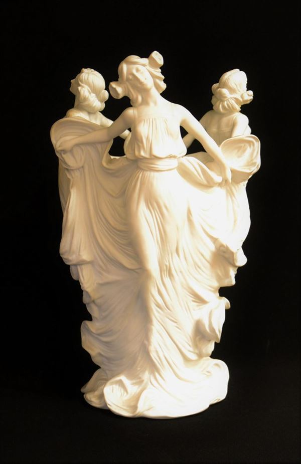 Vaso, in stile Liberty, in bisquit, raffigurante  - Asta ANTIQUARIATO, COLLEZIONISMO E GIOIELLI - Poggio Bracciolini Casa d'Aste