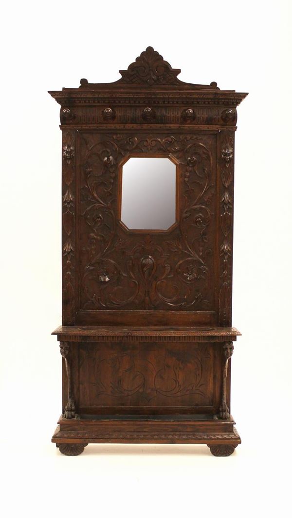 Cappelliera da parete con portaombrelli, in stile rinascimento, in legno patinato e intagliato a più motivi, cm 108x26x224