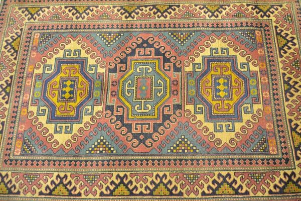 Tappeto,  sec. XX,  - Asta ANTIQUARIATO, COLLEZIONISMO E GIOIELLI - Poggio Bracciolini Casa d'Aste