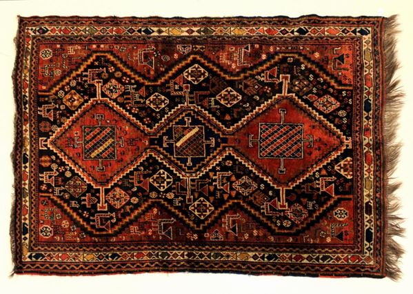 Tappeto di vecchia manifattura nomade, impianto multicolore geometrico a motivi stilizzati, cm 192x135