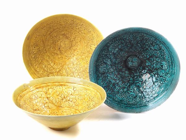Tre ciotole, Cina, sec. XX&nbsp;&nbsp;&nbsp;&nbsp;&nbsp;&nbsp;&nbsp;&nbsp;&nbsp;&nbsp;&nbsp;&nbsp;&nbsp;&nbsp;&nbsp;&nbsp;&nbsp;&nbsp;&nbsp;&nbsp;&nbsp;&nbsp;&nbsp;&nbsp;&nbsp;&nbsp;&nbsp;&nbsp;  - Asta ANTIQUARIATO, COLLEZIONISMO E GIOIELLI - Poggio Bracciolini Casa d'Aste