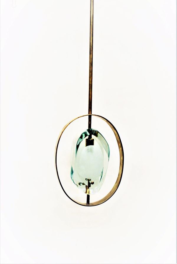 Lampadario a sospensione, anni 60, designer Max Ingrand per Fontana Arte, modello 1933, cm 22x10x80, mancante della campana coprifili.