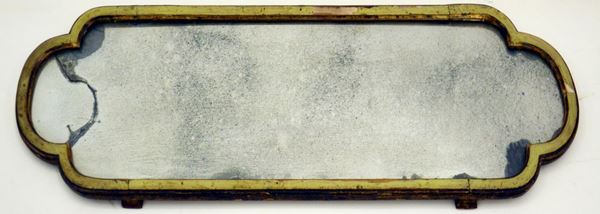 Centrotavola, sec. XIX, bordo in legno laccato con all'interno specchio&nbsp;&nbsp;&nbsp;