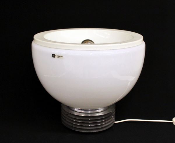 Lampada da tavolo, anni 60, designer Enrico Tronconi, corpo in vetro      