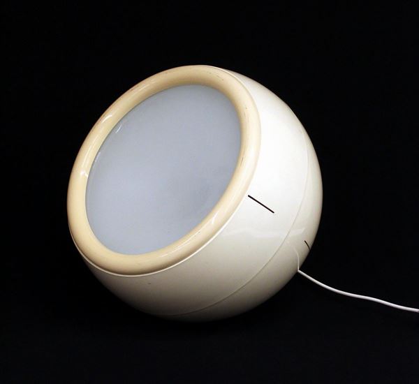 Lampada da terra, anni 60, in materiale plastico, modello Pallade, designer