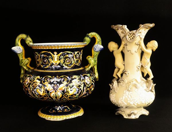 Vaso, Francia, sec. XX, manifattura Gien, in ceramica decorata,           