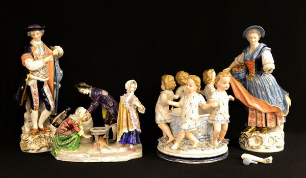 Gruppo, sec. XX, manifattura Capodimonte, in bisquit,&nbsp;&nbsp;&nbsp;&nbsp;&nbsp;&nbsp;&nbsp;&nbsp;&nbsp;&nbsp;&nbsp;&nbsp;&nbsp;&nbsp;&nbsp;&nbsp;&nbsp;&nbsp;&nbsp;&nbsp;&nbsp;