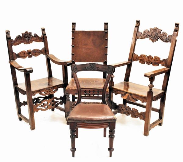 Due poltrone e due sedie, sec. XIX/XX, in noce e mogano, alt. massima cm  