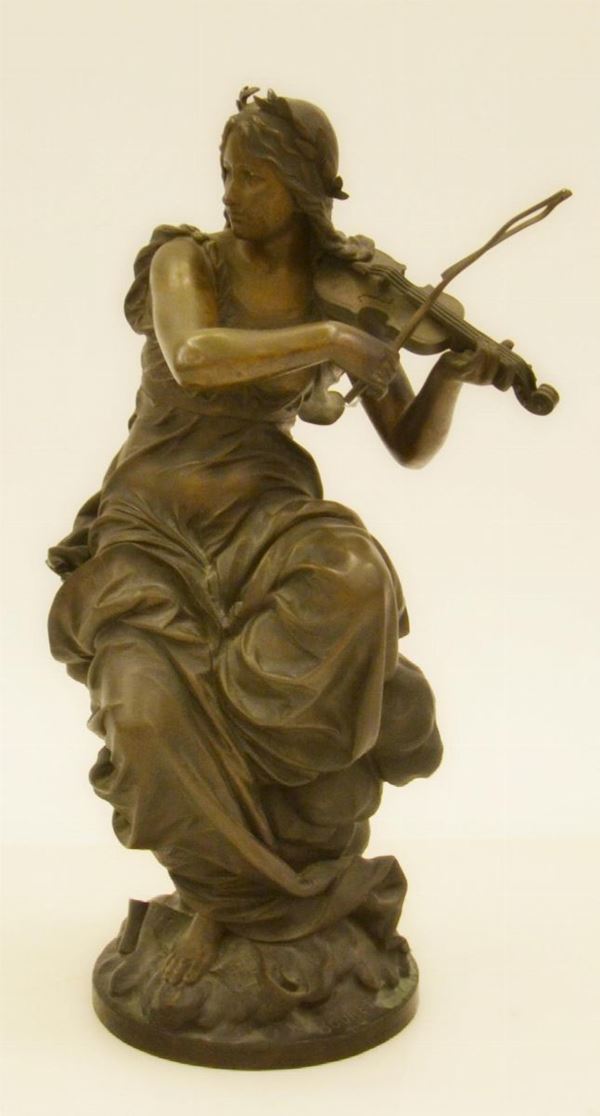 Scultura, sec. XX, in bronzo, raffigurante violinista, alt. cm 55&nbsp;&nbsp;&nbsp;&nbsp;&nbsp;&nbsp;&nbsp;&nbsp;&nbsp;