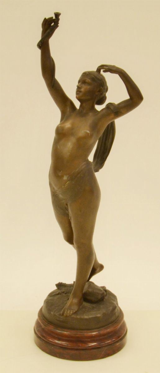 Scultura, sec. XX, in bronzo, raffigurante figura femminile, alt. cm      