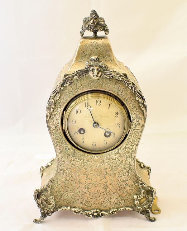 OROLOGIO SOPRAMMOBILE , SEC. XX                                           