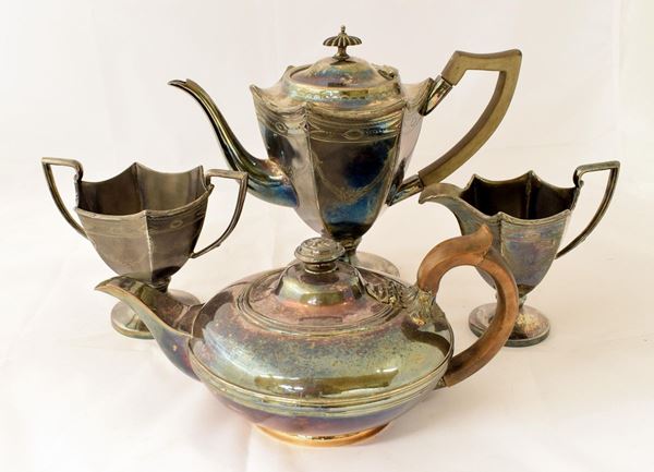 TEIERA , LATTIERA E ZUCCHERIERA , INGHILTERRA&nbsp;&nbsp;&nbsp;&nbsp;&nbsp;&nbsp;&nbsp;&nbsp;&nbsp;&nbsp;&nbsp;&nbsp;&nbsp;&nbsp;&nbsp;&nbsp;&nbsp;&nbsp;&nbsp;&nbsp;&nbsp;&nbsp;&nbsp;&nbsp;&nbsp;&nbsp;&nbsp;&nbsp;&nbsp;  - Asta GIOIELLI, ARREDI D'ANTIQUARIATO, DIPINTI DAL XVI AL XX SECOLO E ARGENTI - Poggio Bracciolini Casa d'Aste