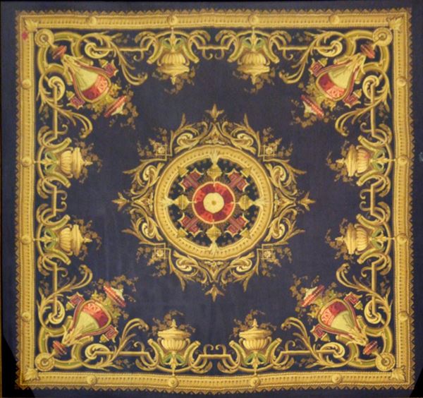 Tessuto, sec. XX, decorato ad anfore e motivi vegetali, cm 147x135&nbsp;&nbsp;&nbsp;&nbsp;&nbsp;&nbsp;&nbsp;&nbsp;