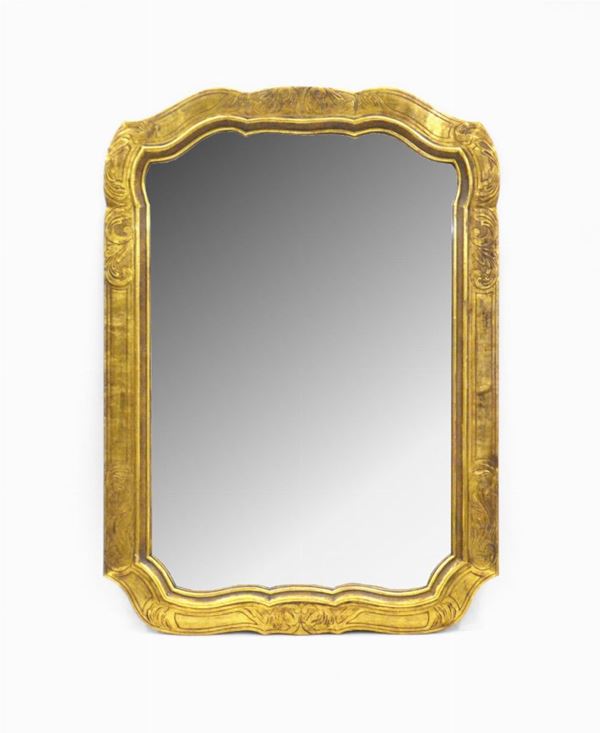 Specchiera, in stile 700, entro cornice in legno dorato e decorato, cm&nbsp;&nbsp;&nbsp;&nbsp;