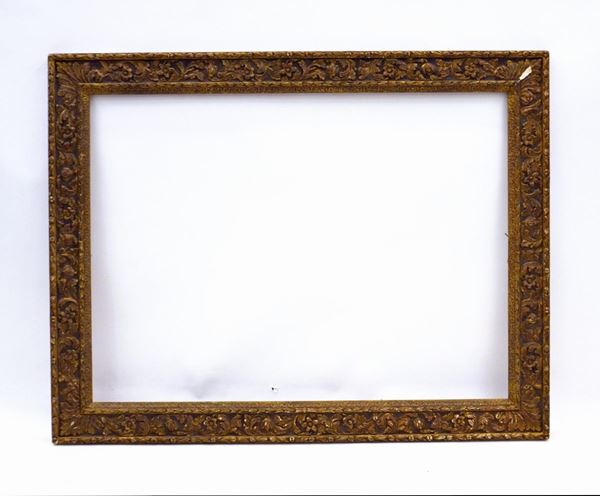 Cornice, sec. XX, in legno e pastiglia con decori a motivi vegetali, cm&nbsp;&nbsp;&nbsp;