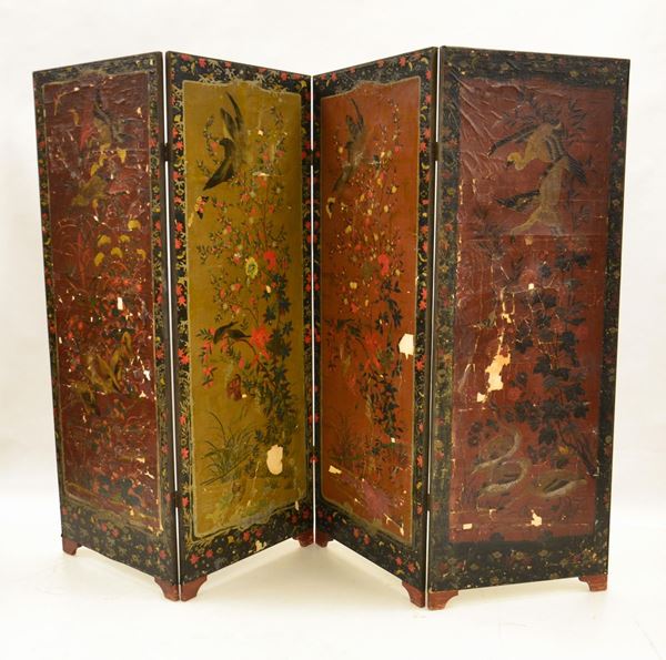 Paravento, arte orientale, sec. XIX, quattro ante rivestite in carta e&nbsp;&nbsp;&nbsp;&nbsp;