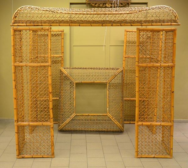 Baldacchino da camera, sec. XX, in bamboo, cm 275x275x250, difetti&nbsp;&nbsp;&nbsp;&nbsp;&nbsp;&nbsp;&nbsp;&nbsp;
