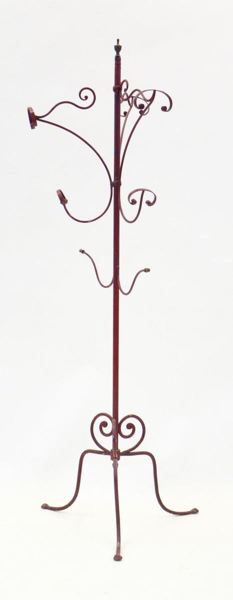 Appendiabiti, sec. XX, in ferro battuto e laccato nei toni del rosso, alt. cm 195, difetti&nbsp;&nbsp;&nbsp;&nbsp;&nbsp;&nbsp;&nbsp;&nbsp;&nbsp;&nbsp;&nbsp;&nbsp;&nbsp;&nbsp;&nbsp;&nbsp;&nbsp;&nbsp;&nbsp;&nbsp;&nbsp;&nbsp;&nbsp;&nbsp;&nbsp;&nbsp;&nbsp;&nbsp;&nbsp;&nbsp;&nbsp;&nbsp;&nbsp;&nbsp;&nbsp;&nbsp;&nbsp;&nbsp;&nbsp;&nbsp;&nbsp;&nbsp;&nbsp;&nbsp;&nbsp;&nbsp;&nbsp;&nbsp;&nbsp;&nbsp;&nbsp;&nbsp;&nbsp;&nbsp;&nbsp;&nbsp;&nbsp;&nbsp;&nbsp;