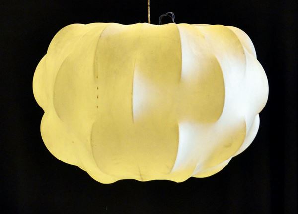 Lampada a sospensione, anni 60, modello Viscontea di Achille e Piergiacomo&nbsp; Castiglioni, manifattura Flos, alt. cm 60, diam. cm 80, difetti&nbsp;&nbsp;&nbsp;&nbsp;&nbsp;&nbsp;&nbsp;&nbsp;&nbsp;&nbsp;  - Asta GIOIELLI, ARREDI D'ANTIQUARIATO, DIPINTI DAL XVI AL XX SECOLO E ARGENTI - Poggio Bracciolini Casa d'Aste