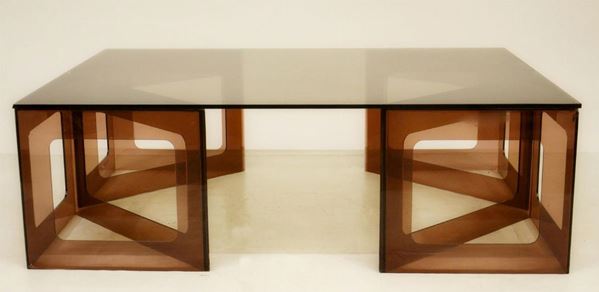 Tavolo anni 90 piano in vetro fum&egrave; base a sostegno in plexiglass&nbsp;&nbsp;&nbsp;&nbsp;&nbsp;&nbsp;&nbsp;&nbsp;&nbsp;&nbsp;&nbsp;&nbsp;&nbsp;&nbsp;&nbsp;&nbsp;&nbsp;&nbsp;&nbsp;&nbsp;&nbsp;&nbsp;&nbsp;&nbsp;&nbsp;