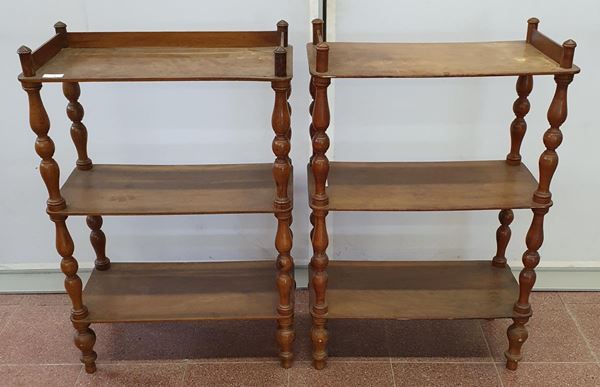 Coppia di etagere,sec. XIX ,&nbsp;&nbsp;&nbsp;&nbsp;&nbsp;&nbsp;&nbsp;&nbsp;&nbsp;&nbsp;&nbsp;&nbsp;&nbsp;&nbsp;&nbsp;&nbsp;&nbsp;&nbsp;&nbsp;&nbsp;&nbsp;&nbsp;&nbsp;&nbsp;&nbsp;&nbsp;&nbsp;&nbsp;&nbsp;&nbsp;&nbsp;&nbsp;&nbsp;&nbsp;&nbsp;&nbsp;&nbsp;&nbsp;&nbsp;&nbsp;&nbsp;&nbsp;&nbsp;&nbsp;&nbsp;&nbsp;