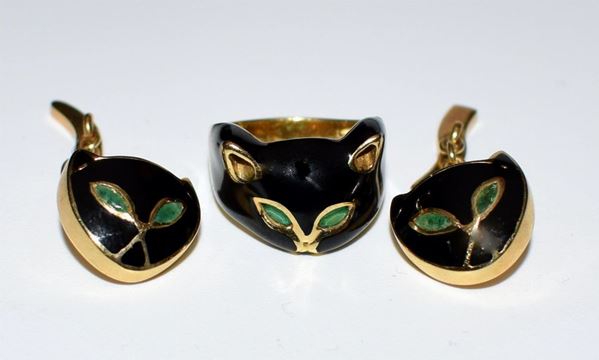 ANELLO E PAIO DI GEMELLI IN ORO GIALLO, SMALTI&nbsp;&nbsp;&nbsp;&nbsp;&nbsp;&nbsp;&nbsp;&nbsp;&nbsp;&nbsp;&nbsp;&nbsp;&nbsp;&nbsp;&nbsp;&nbsp;&nbsp;&nbsp;&nbsp;&nbsp;&nbsp;&nbsp;&nbsp;&nbsp;&nbsp;&nbsp;&nbsp;&nbsp;