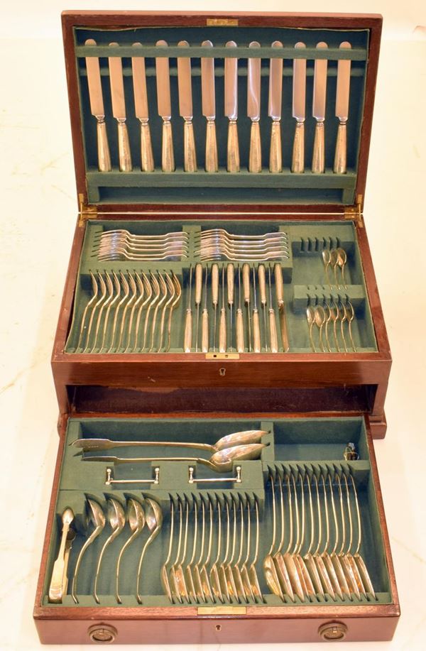 SERVITO DI POSATE, LONDRA SEC. XIX/XX&nbsp;&nbsp;&nbsp;&nbsp;&nbsp;&nbsp;&nbsp;&nbsp;&nbsp;&nbsp;&nbsp;&nbsp;&nbsp;&nbsp;&nbsp;&nbsp;&nbsp;&nbsp;&nbsp;&nbsp;&nbsp;&nbsp;&nbsp;&nbsp;&nbsp;&nbsp;&nbsp;&nbsp;&nbsp;&nbsp;&nbsp;&nbsp;&nbsp;&nbsp;&nbsp;&nbsp;&nbsp;