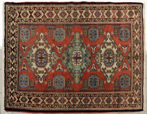 Tappeto Shirwan di vecchia manifattura, campo a motivo geometrico e fiori&nbsp;