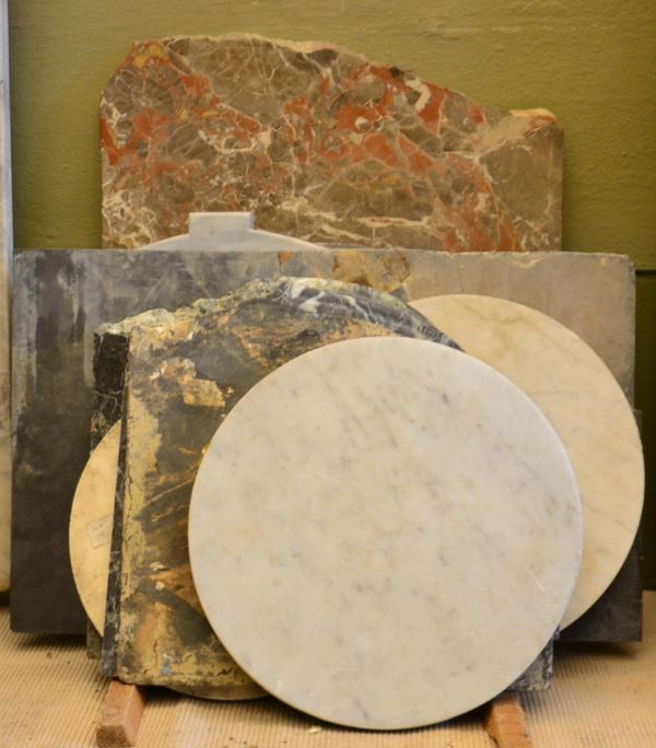 Undici marmi, sec. XIX e XX, difetti e mancanze&nbsp;&nbsp;&nbsp;&nbsp;&nbsp;&nbsp;&nbsp;&nbsp;&nbsp;&nbsp;&nbsp;&nbsp;&nbsp;&nbsp;&nbsp;&nbsp;&nbsp;&nbsp;&nbsp;&nbsp;&nbsp;&nbsp;&nbsp;&nbsp;&nbsp;&nbsp;&nbsp;  - Asta BENI D'ANTIQUARIATO E SCULTURE, GIOIELLI E COLLEZIONISMO - Poggio Bracciolini Casa d'Aste