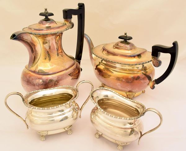 SERVITO DA TE' E CAFFE' , INGHILTERRA SEC. XX                               - Asta BENI D'ANTIQUARIATO E SCULTURE, GIOIELLI E COLLEZIONISMO - Poggio Bracciolini Casa d'Aste