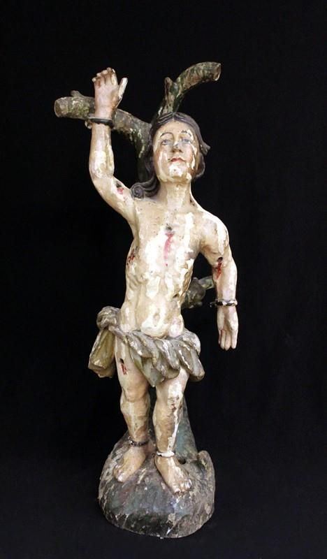Scultura, Germania, sec. XVII, in legno intagliato e laccato raffigurante San Sebastiano, alt. cm 65, mancanze e lacune alla policromia