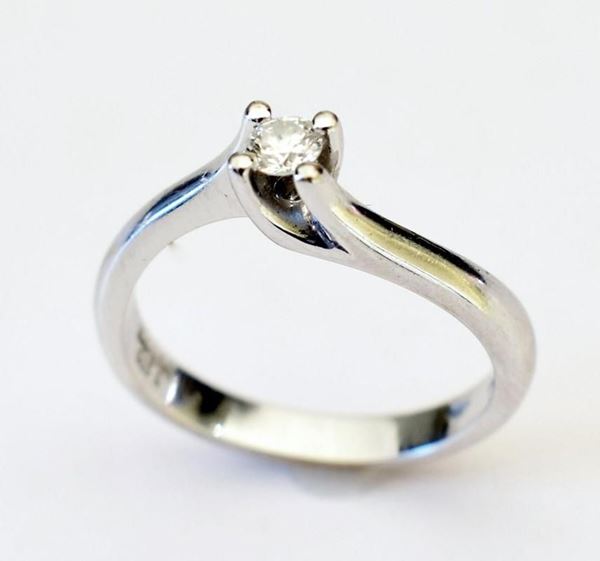 ANELLO IN ORO BIANCO E DIAMANTE&nbsp;&nbsp;&nbsp;&nbsp;&nbsp;&nbsp;&nbsp;&nbsp;&nbsp;&nbsp;&nbsp;&nbsp;&nbsp;&nbsp;&nbsp;&nbsp;&nbsp;&nbsp;&nbsp;&nbsp;&nbsp;&nbsp;&nbsp;&nbsp;&nbsp;&nbsp;&nbsp;&nbsp;&nbsp;&nbsp;&nbsp;&nbsp;&nbsp;&nbsp;&nbsp;&nbsp;&nbsp;&nbsp;&nbsp;&nbsp;&nbsp;&nbsp;&nbsp;