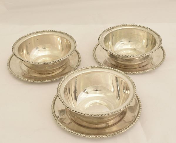 SEI VASCHETTE LAVADITA E SEI PIATTINI , SEC. XX&nbsp;&nbsp;&nbsp;&nbsp;&nbsp;&nbsp;&nbsp;&nbsp;&nbsp;&nbsp;&nbsp;&nbsp;&nbsp;&nbsp;&nbsp;&nbsp;&nbsp;&nbsp;&nbsp;&nbsp;&nbsp;&nbsp;&nbsp;&nbsp;&nbsp;&nbsp;&nbsp;  - Asta BENI DA COLLEZIONE E ARREDI DA IMPORTANTI PROPRIETA' FIORENTINE E VERSILIESI - Poggio Bracciolini Casa d'Aste