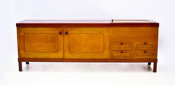 Credenza, anni 70&nbsp;&nbsp;&nbsp;&nbsp;&nbsp;&nbsp;&nbsp;&nbsp;&nbsp;&nbsp;&nbsp;&nbsp;&nbsp;&nbsp;&nbsp;&nbsp;&nbsp;&nbsp;&nbsp;&nbsp;&nbsp;&nbsp;&nbsp;&nbsp;&nbsp;&nbsp;&nbsp;&nbsp;&nbsp;&nbsp;&nbsp;&nbsp;&nbsp;&nbsp;&nbsp;&nbsp;&nbsp;&nbsp;&nbsp;&nbsp;&nbsp;&nbsp;&nbsp;&nbsp;&nbsp;&nbsp;&nbsp;&nbsp;&nbsp;&nbsp;&nbsp;&nbsp;&nbsp;&nbsp;&nbsp;&nbsp;&nbsp;