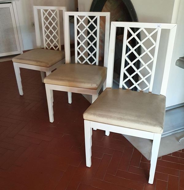 Dieci sedie, sec. XX, in legno laccato,&nbsp;&nbsp;&nbsp;&nbsp;&nbsp;&nbsp;&nbsp;&nbsp;&nbsp;&nbsp;&nbsp;&nbsp;&nbsp;&nbsp;&nbsp;&nbsp;&nbsp;&nbsp;&nbsp;&nbsp;&nbsp;&nbsp;&nbsp;&nbsp;&nbsp;&nbsp;&nbsp;&nbsp;&nbsp;&nbsp;&nbsp;&nbsp;&nbsp;&nbsp;&nbsp;