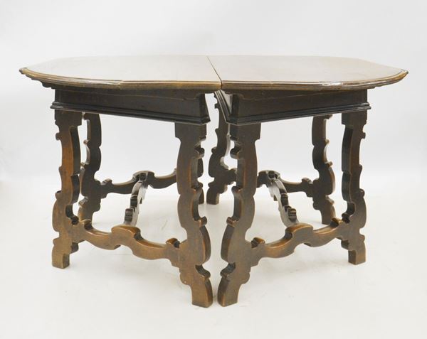 Coppia di semitavole, Lombardia, sec. XVII, in noce,&nbsp;&nbsp;&nbsp;&nbsp;&nbsp;&nbsp;&nbsp;&nbsp;&nbsp;&nbsp;&nbsp;&nbsp;&nbsp;&nbsp;&nbsp;&nbsp;&nbsp;&nbsp;&nbsp;&nbsp;&nbsp;&nbsp;