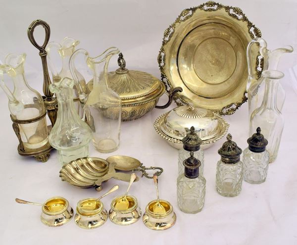 OLIERA,VASCHETTA,PICCOLA ZUPPIERA, POSACENERE E&nbsp;&nbsp;&nbsp;&nbsp;&nbsp;&nbsp;&nbsp;&nbsp;&nbsp;&nbsp;&nbsp;&nbsp;&nbsp;&nbsp;&nbsp;&nbsp;&nbsp;&nbsp;&nbsp;&nbsp;&nbsp;&nbsp;&nbsp;&nbsp;&nbsp;&nbsp;&nbsp;