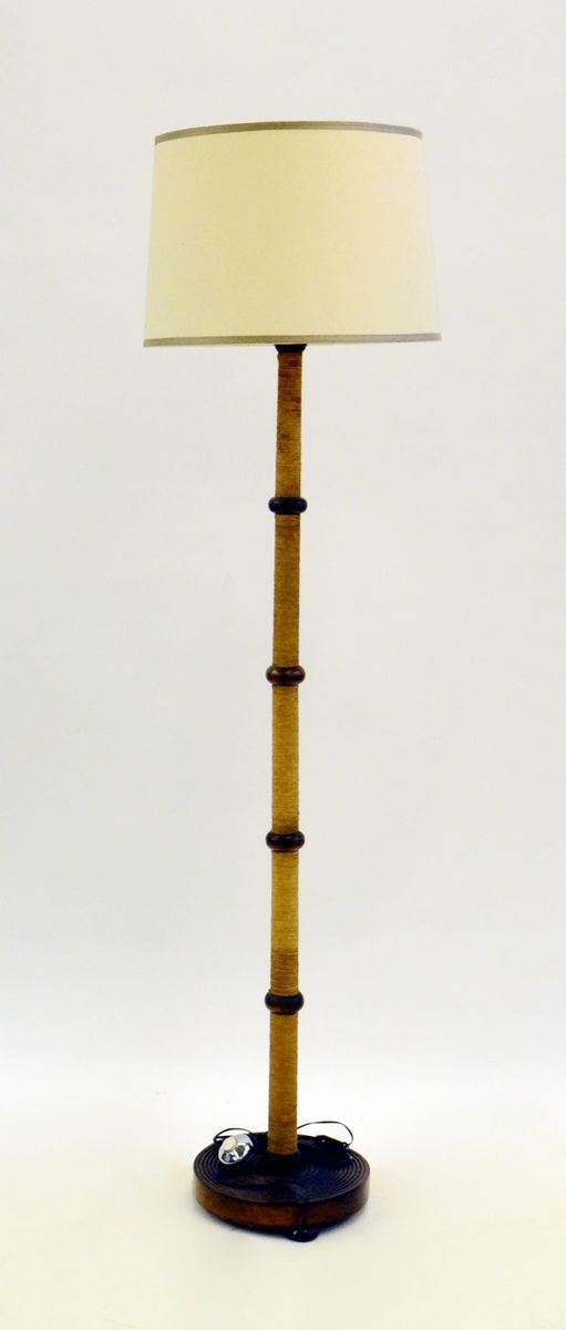 Lampada da terra, seconda met&agrave; sec. XX&nbsp;&nbsp;&nbsp;&nbsp;&nbsp;&nbsp;&nbsp;&nbsp;&nbsp;&nbsp;&nbsp;&nbsp;&nbsp;&nbsp;&nbsp;&nbsp;&nbsp;&nbsp;&nbsp;&nbsp;&nbsp;&nbsp;&nbsp;&nbsp;&nbsp;&nbsp;&nbsp;&nbsp;&nbsp;&nbsp;&nbsp;&nbsp;&nbsp;&nbsp;&nbsp;&nbsp;