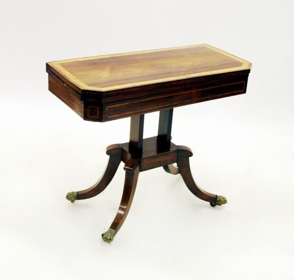 Tavolino da gioco, Inghilterra, sec. XIX&nbsp;&nbsp;&nbsp;&nbsp;&nbsp;&nbsp;&nbsp;&nbsp;&nbsp;&nbsp;&nbsp;&nbsp;&nbsp;&nbsp;&nbsp;&nbsp;&nbsp;&nbsp;&nbsp;&nbsp;&nbsp;&nbsp;&nbsp;&nbsp;&nbsp;&nbsp;&nbsp;&nbsp;&nbsp;&nbsp;&nbsp;&nbsp;&nbsp;&nbsp;