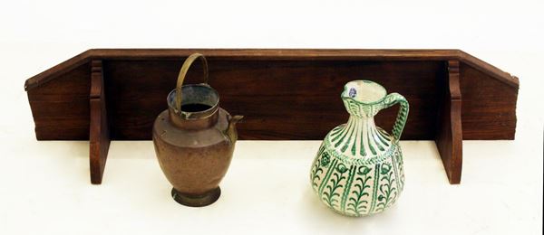 Brocca in maiolica, sec. XX&nbsp;&nbsp;&nbsp;&nbsp;&nbsp;&nbsp;&nbsp;&nbsp;&nbsp;&nbsp;&nbsp;&nbsp;&nbsp;&nbsp;&nbsp;&nbsp;&nbsp;&nbsp;&nbsp;&nbsp;&nbsp;&nbsp;&nbsp;&nbsp;&nbsp;&nbsp;&nbsp;&nbsp;&nbsp;&nbsp;&nbsp;&nbsp;&nbsp;&nbsp;&nbsp;&nbsp;&nbsp;&nbsp;&nbsp;&nbsp;&nbsp;&nbsp;&nbsp;&nbsp;&nbsp;&nbsp;&nbsp;