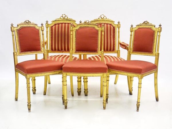 Due poltroncine e tre sedie, sec. XX&nbsp;&nbsp;&nbsp;&nbsp;&nbsp;&nbsp;&nbsp;&nbsp;&nbsp;&nbsp;&nbsp;&nbsp;&nbsp;&nbsp;&nbsp;&nbsp;&nbsp;&nbsp;&nbsp;&nbsp;&nbsp;&nbsp;&nbsp;&nbsp;&nbsp;&nbsp;&nbsp;&nbsp;&nbsp;&nbsp;&nbsp;&nbsp;&nbsp;&nbsp;&nbsp;&nbsp;&nbsp;&nbsp;