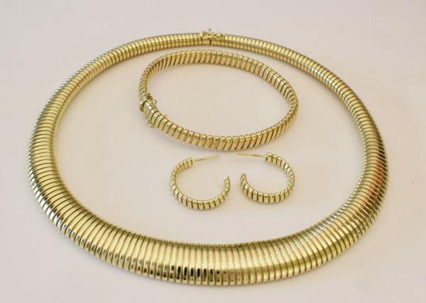 PARURE IN ORO GIALLO, COMPOSTO DA GIROCOLLO,&nbsp;&nbsp;&nbsp;&nbsp;&nbsp;&nbsp;&nbsp;&nbsp;&nbsp;&nbsp;&nbsp;&nbsp;&nbsp;&nbsp;&nbsp;&nbsp;&nbsp;&nbsp;&nbsp;&nbsp;&nbsp;&nbsp;&nbsp;&nbsp;&nbsp;&nbsp;&nbsp;&nbsp;&nbsp;&nbsp;