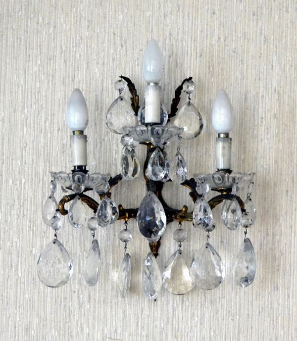Coppia di applique, sec. XX&nbsp;&nbsp;&nbsp;&nbsp;&nbsp;&nbsp;&nbsp;&nbsp;&nbsp;&nbsp;&nbsp;&nbsp;&nbsp;&nbsp;&nbsp;&nbsp;&nbsp;&nbsp;&nbsp;&nbsp;&nbsp;&nbsp;&nbsp;&nbsp;&nbsp;&nbsp;&nbsp;&nbsp;&nbsp;&nbsp;&nbsp;&nbsp;&nbsp;&nbsp;&nbsp;&nbsp;&nbsp;&nbsp;&nbsp;&nbsp;&nbsp;&nbsp;&nbsp;&nbsp;&nbsp;&nbsp;&nbsp;